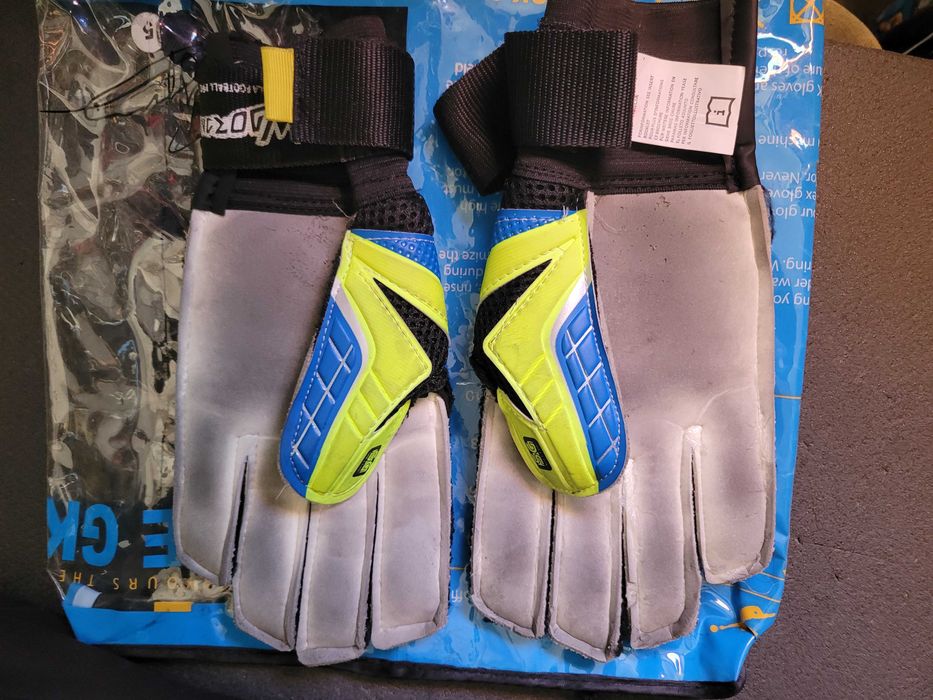 Перчатки вратарские FDSPORT FB-853B-3(5)