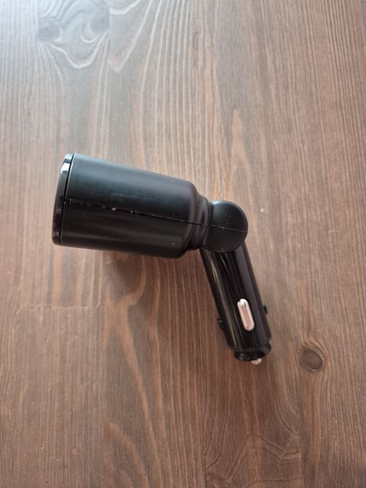 Ładowarka samochodowa