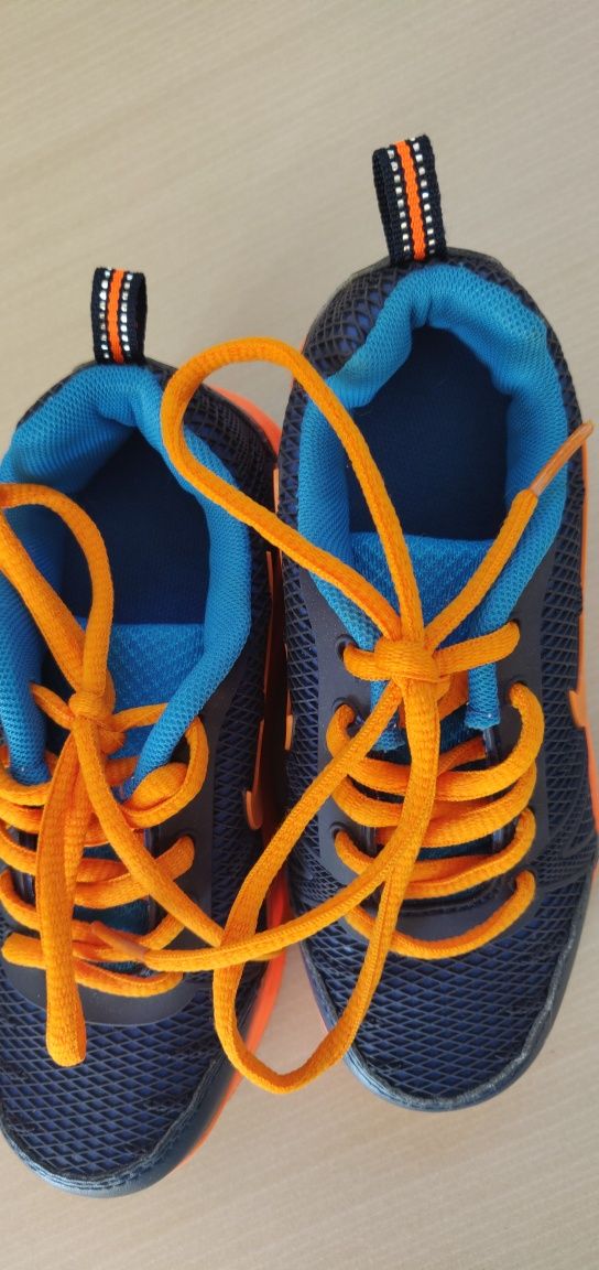 Nowe buty z rolkami, buty rolki, r.31 Nike