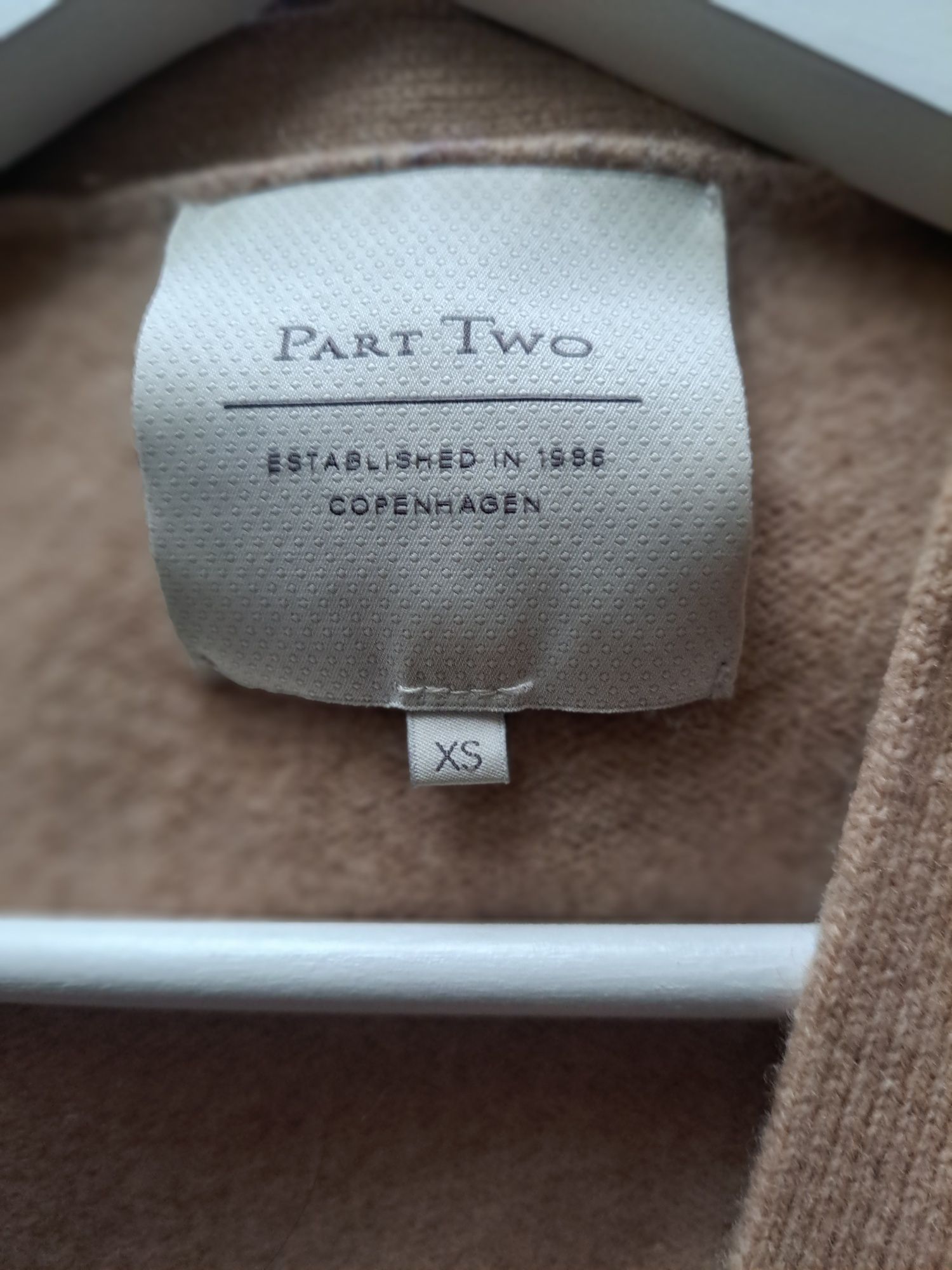 Camelowy sweter wełna Part Two