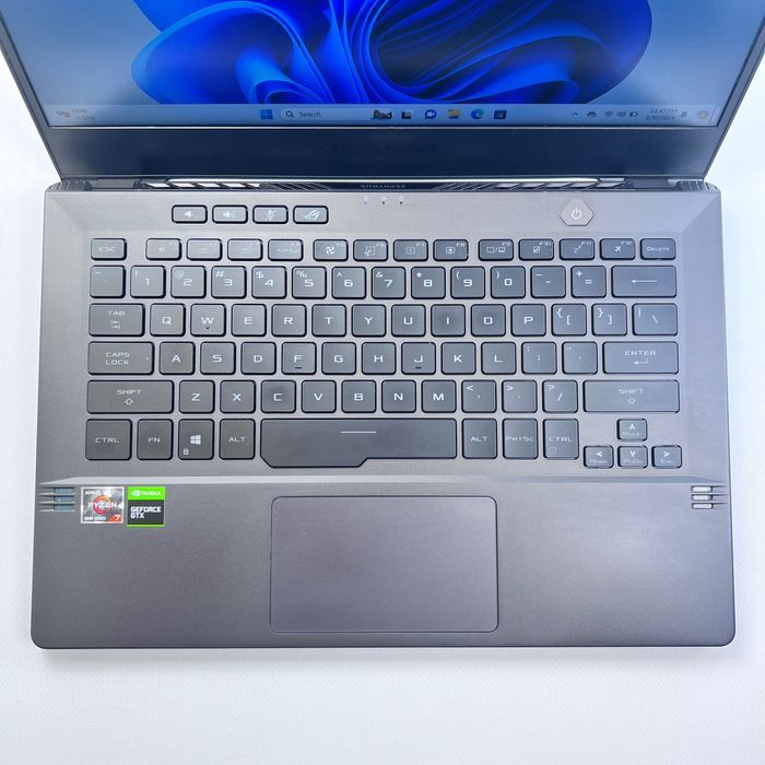 Asus ROG Zephyrus G14 R7 5800HS 16GB RAM 512GB SSD GTX 1650 Black