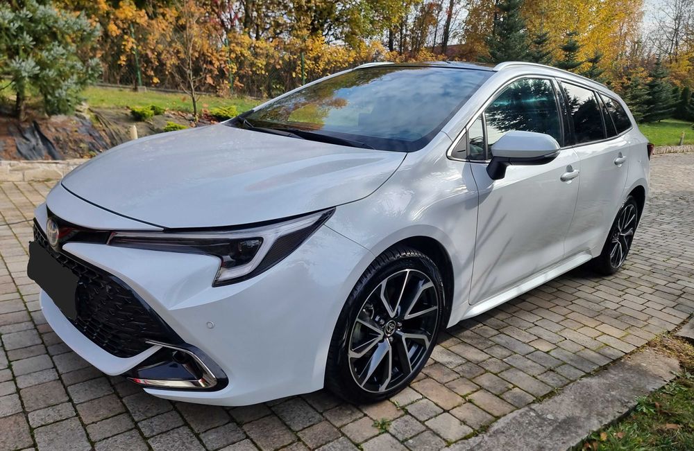 Toyota Corolla Hybrid 2.0 200KM Matrix,Panorama, Headup ASO ok Kraków