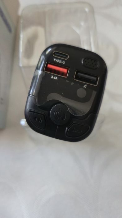 Transmiter samochodowy z funkcją Bluetooth