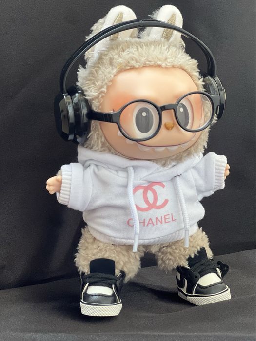 Лабубу в одязі розпродаж