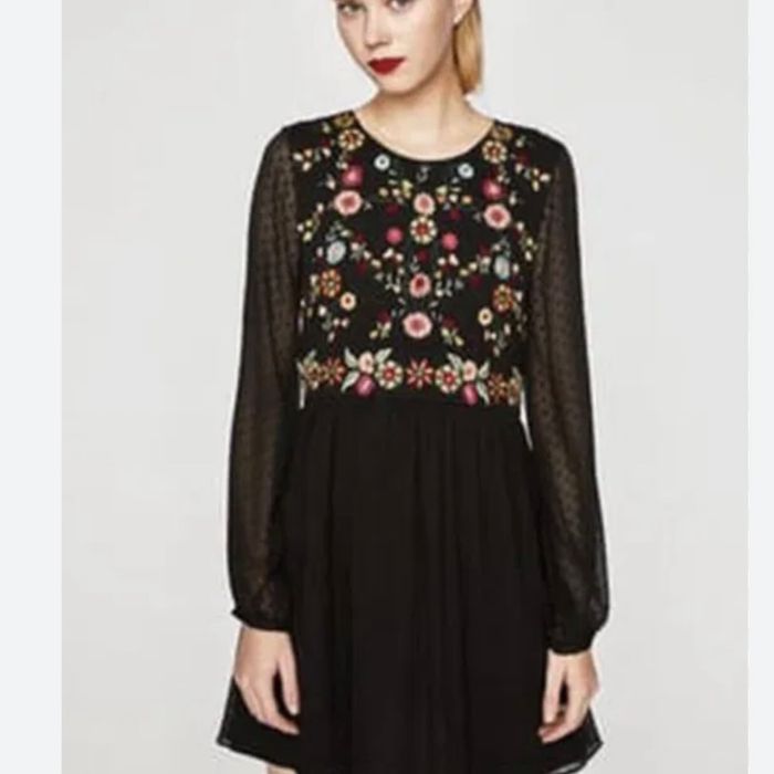 Святкова сукня вишиванка, мереживна розмір S нові