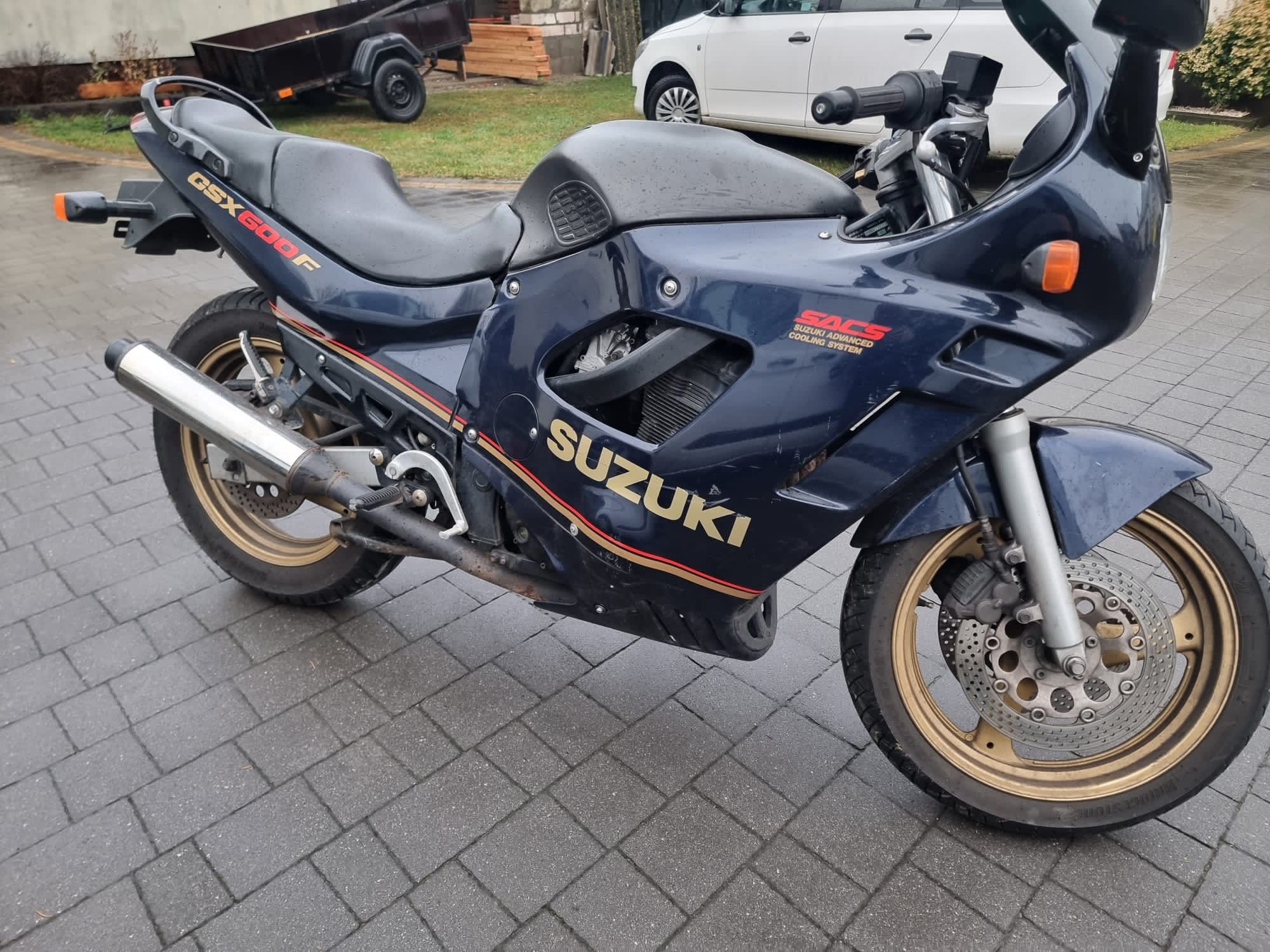 Suzuki GSX 600 F