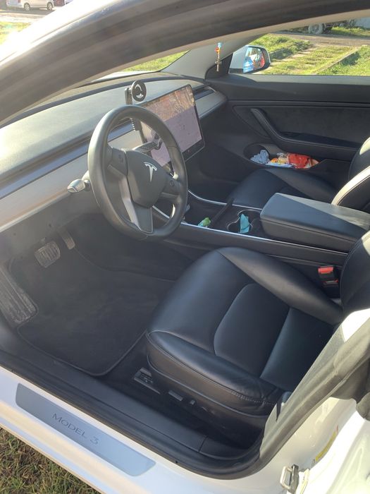 Tesla model 3 long range