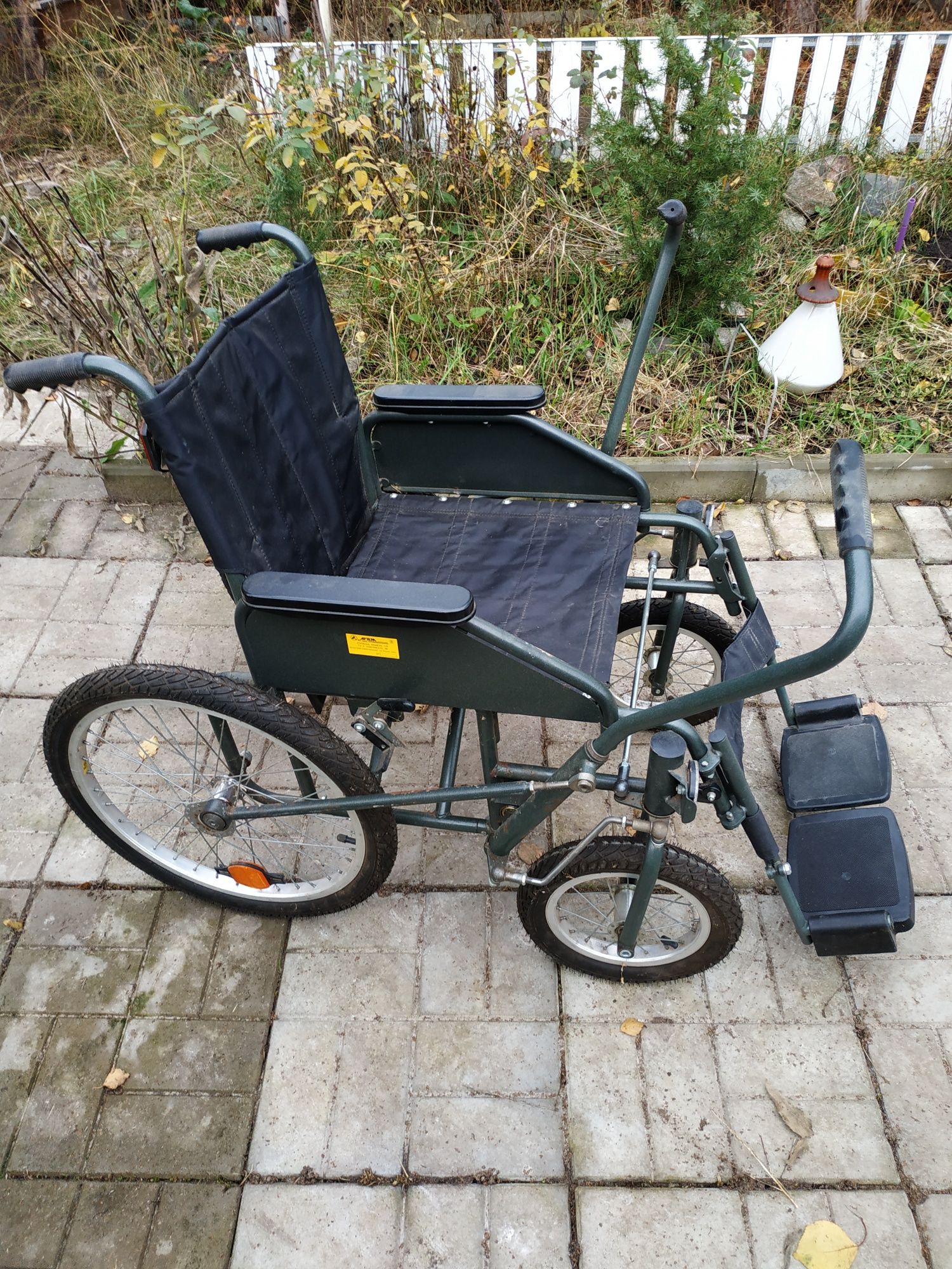 Инвалидная уличная коляска новая
