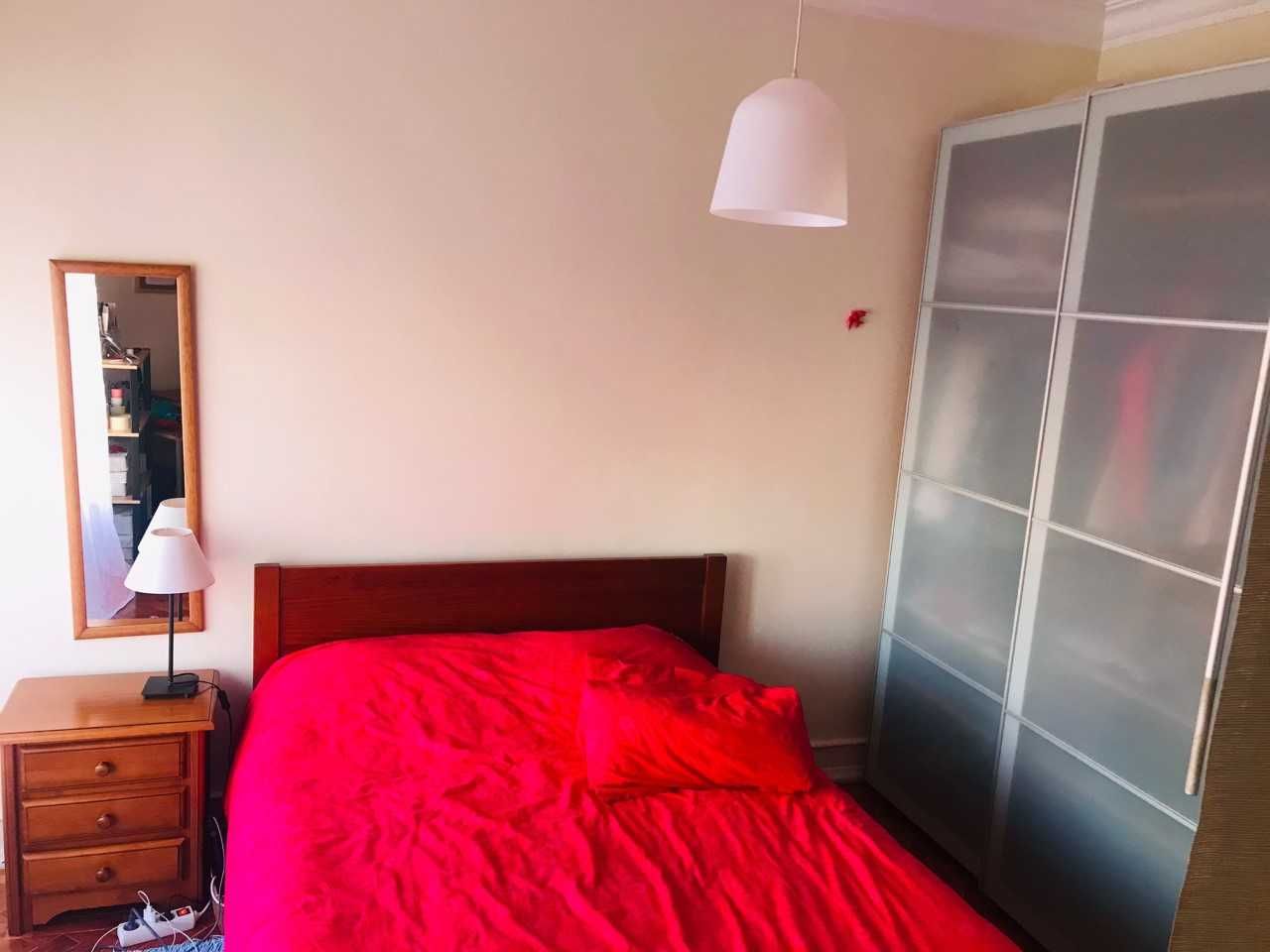2  Quartos para raparigas apenas estudantes Av. de Roma