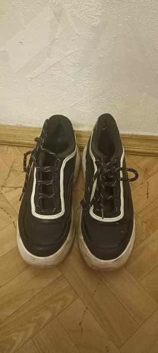 Кроссовки женские, размер 39 (2 пары)