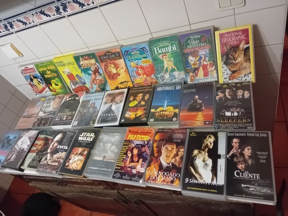 Conjunto de 28 Cassetes Vhs Diversas