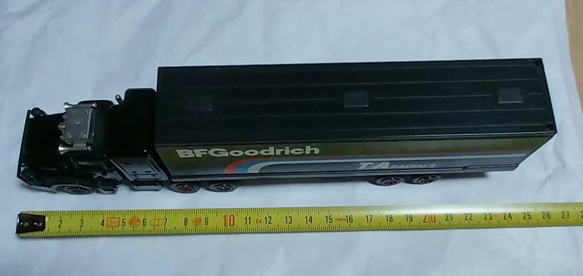 Miniatura antiga de camião Corgi