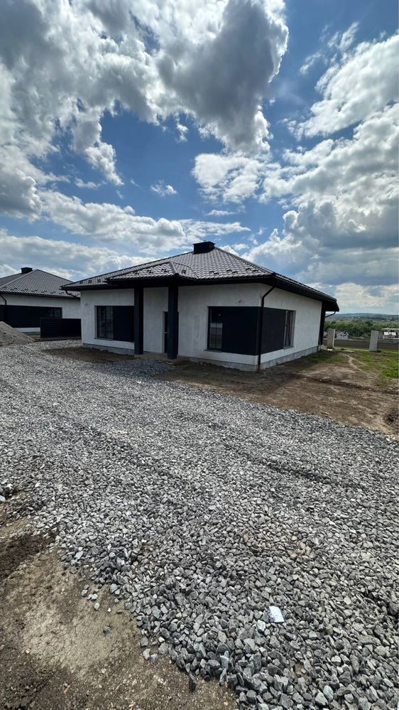 Продаж сучасних котеджів