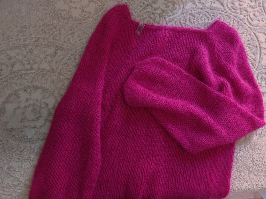 Светр-павутинка ручної роботи