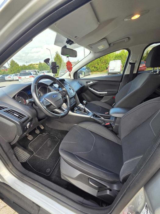 Ford Focus 2015r 1.6 TDCI Kombi  Super Stan po  serwisie Polski Salon