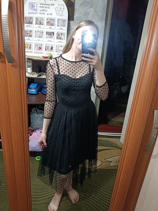 Сукня з сітки в горошок