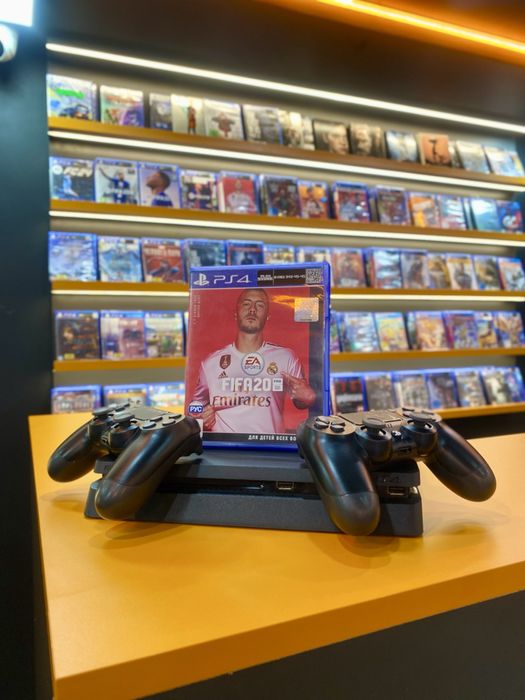Консоль PlayStation 4 Slim 1tb + геймпад + гра в подарунок!