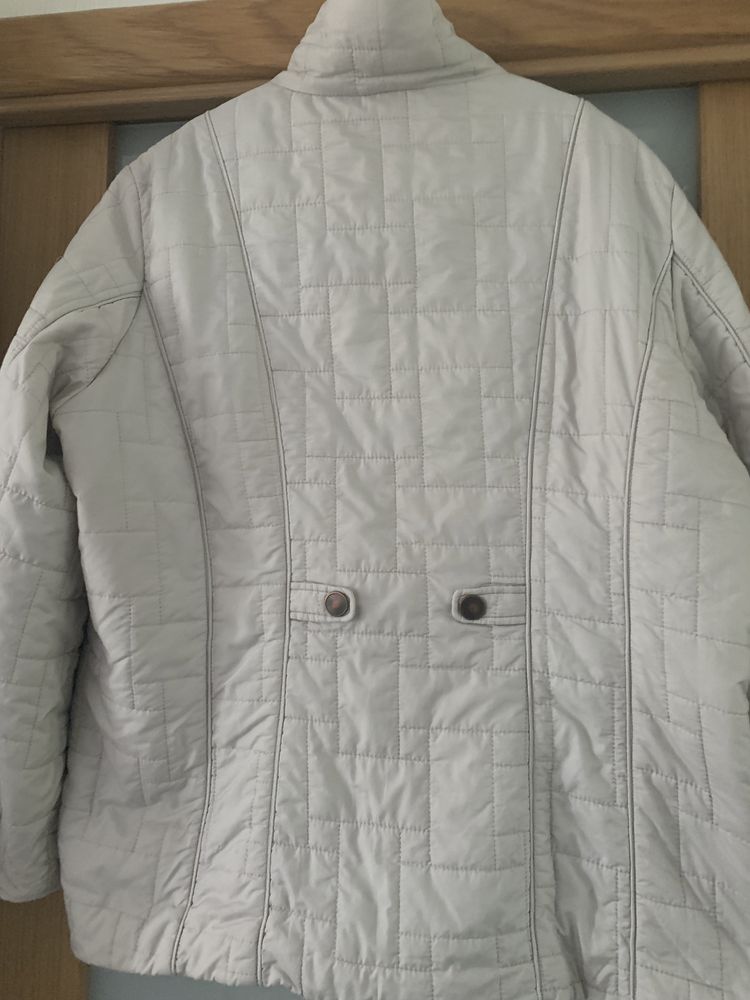 Стильная женская куртка 54р