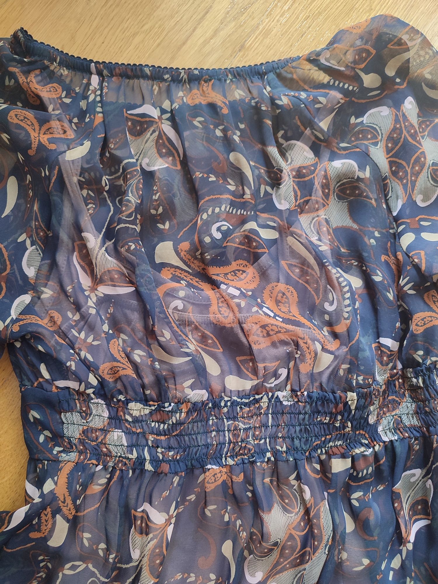 Boohoo sukienka na ramiączkach tuba tiulowa Boho r.S