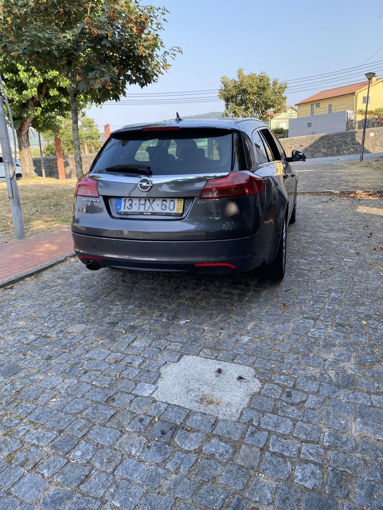 Opel insignia sports tourer