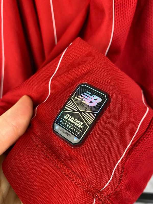 Liverpool New Balance koszulka czerwona piłkarska piłka nożna