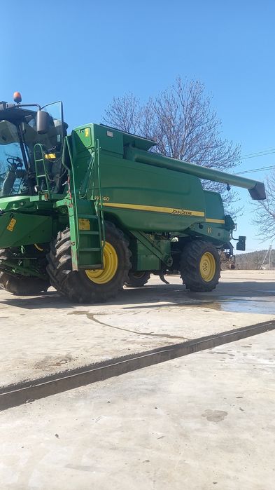 Терміново продам Комбайн John Deere w540 2012року джондір