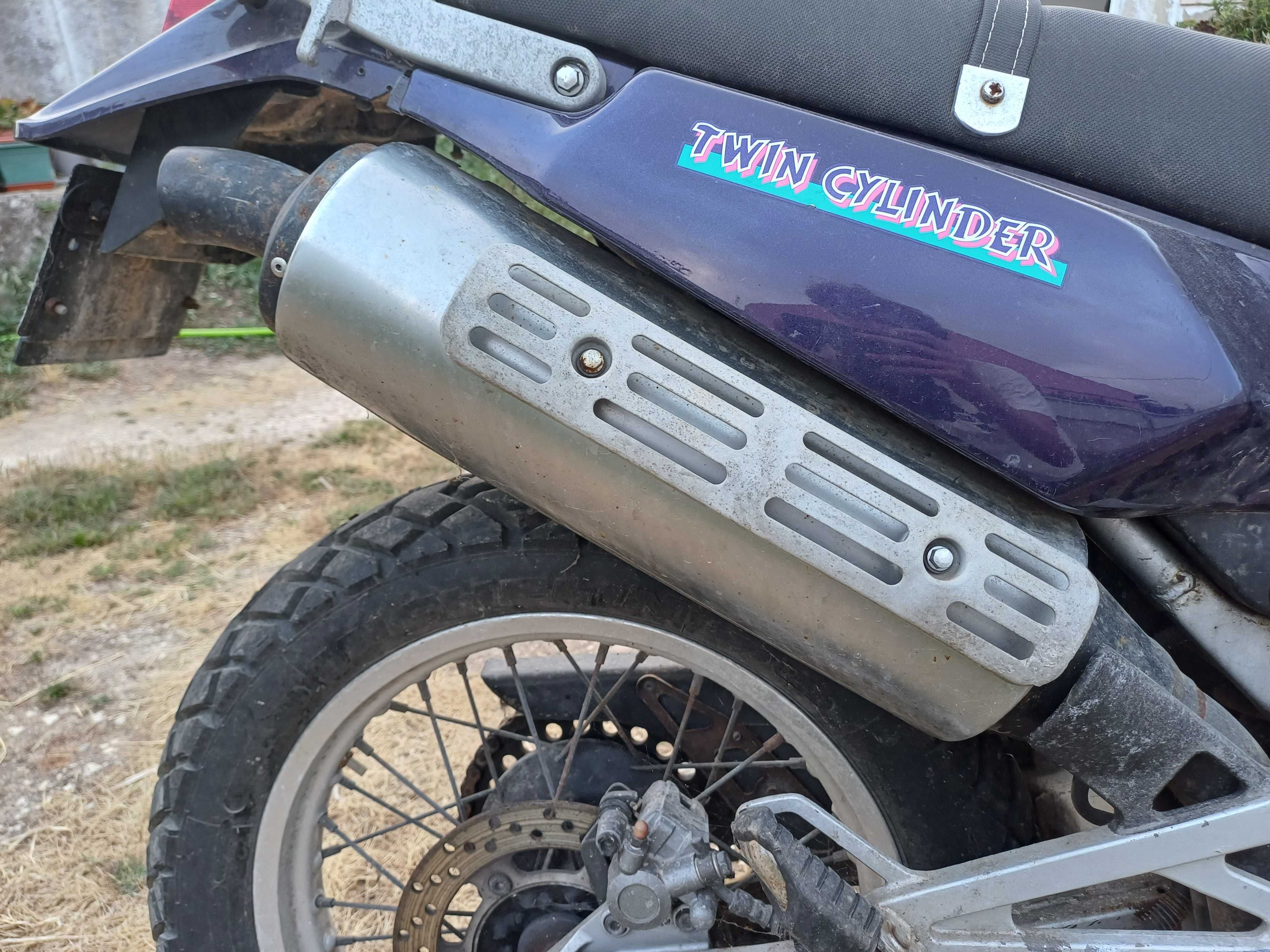 Mota Kawasaki KLE 500