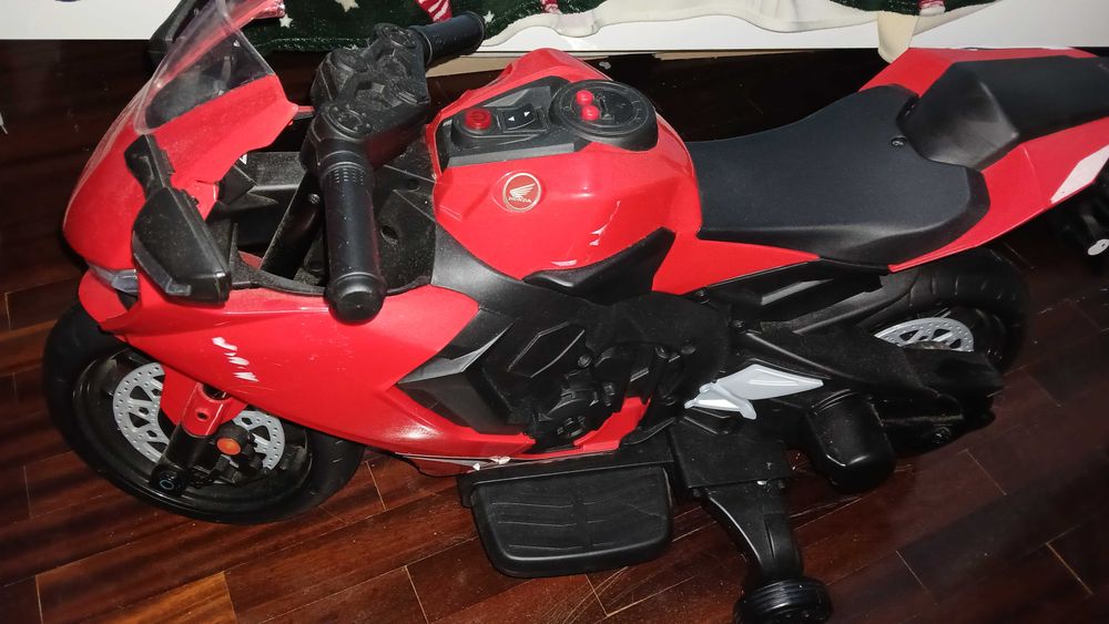 Moto a bateria para crianca