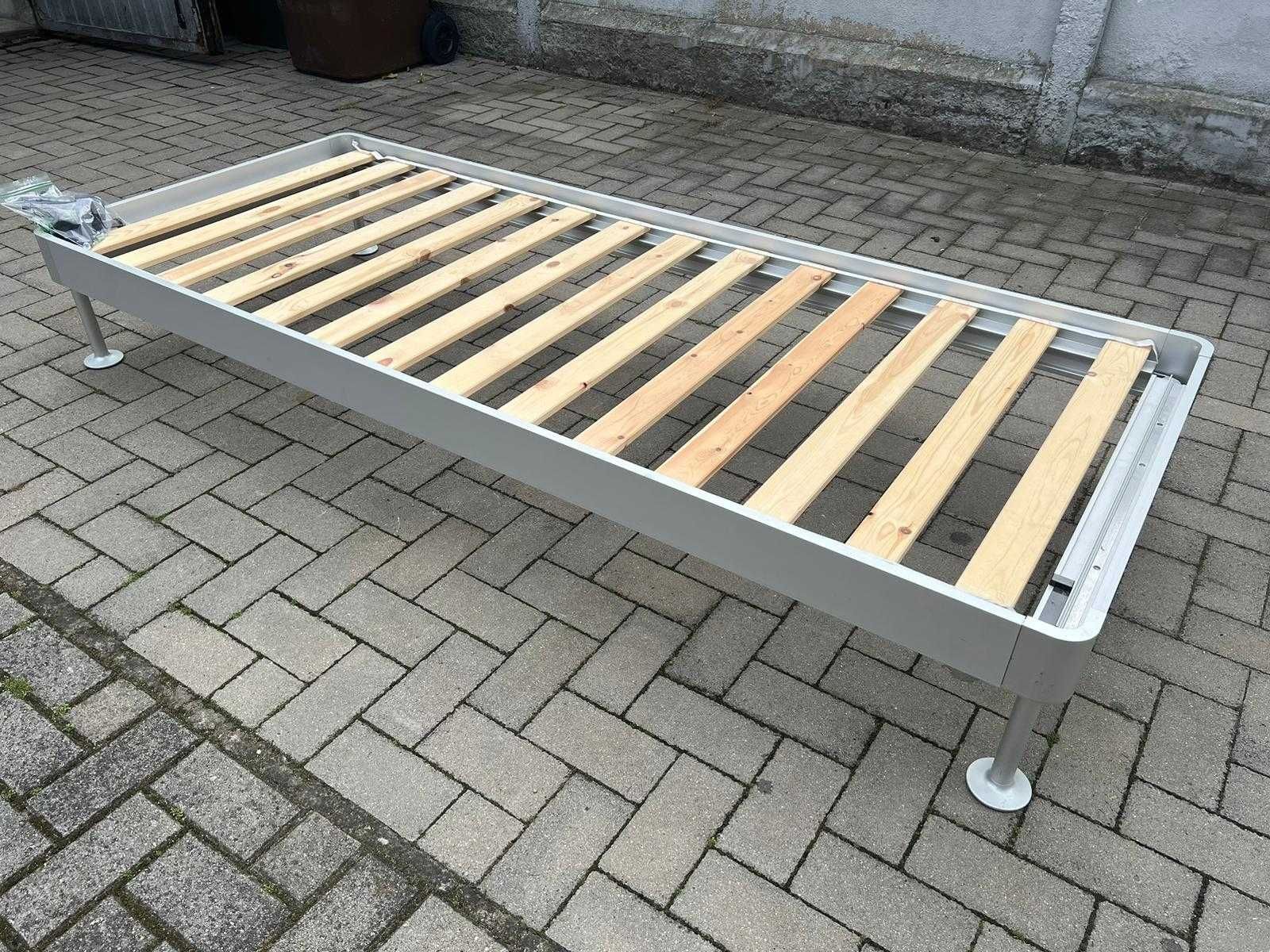 Łóżko aluminiowe Ikea ze stelażem