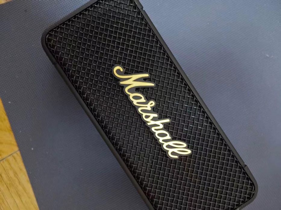 Marshall Emberton Нова портативна Bluetooth колонка 20h
Marshall Ember