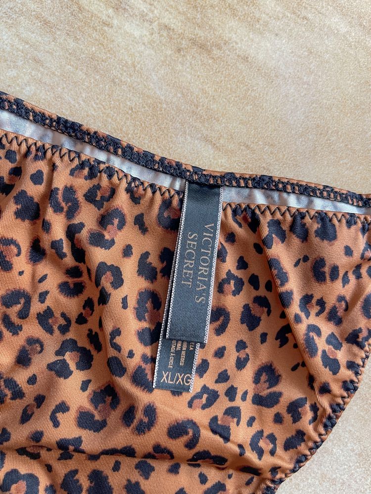 Stringi Victoria’s Secret