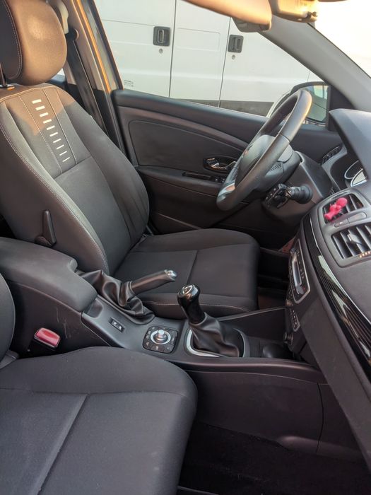 Renault Mégane III 1.5 DCI 90cv (2012) – 140.000 km, económico e fiáve