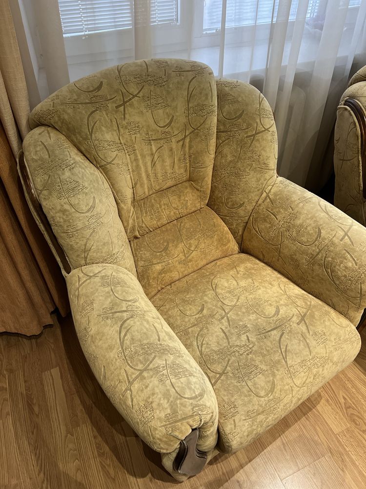 Продам 2 кресла мʼякі, зручні
