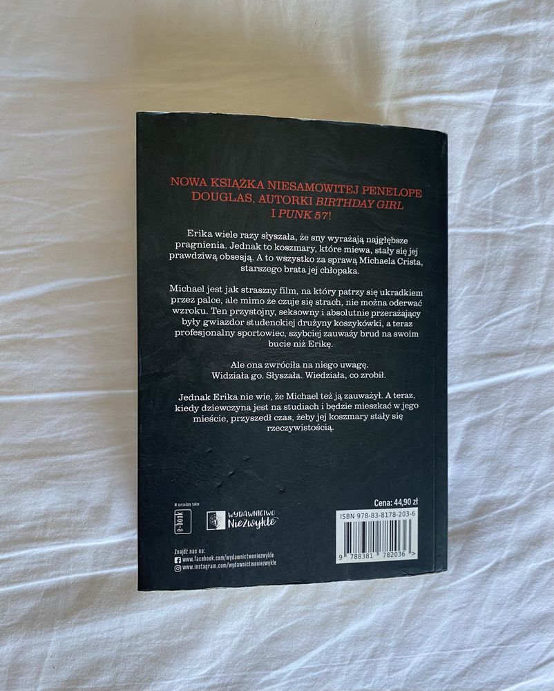 Corrupt (Devil’s Night #1), Penelope Douglas