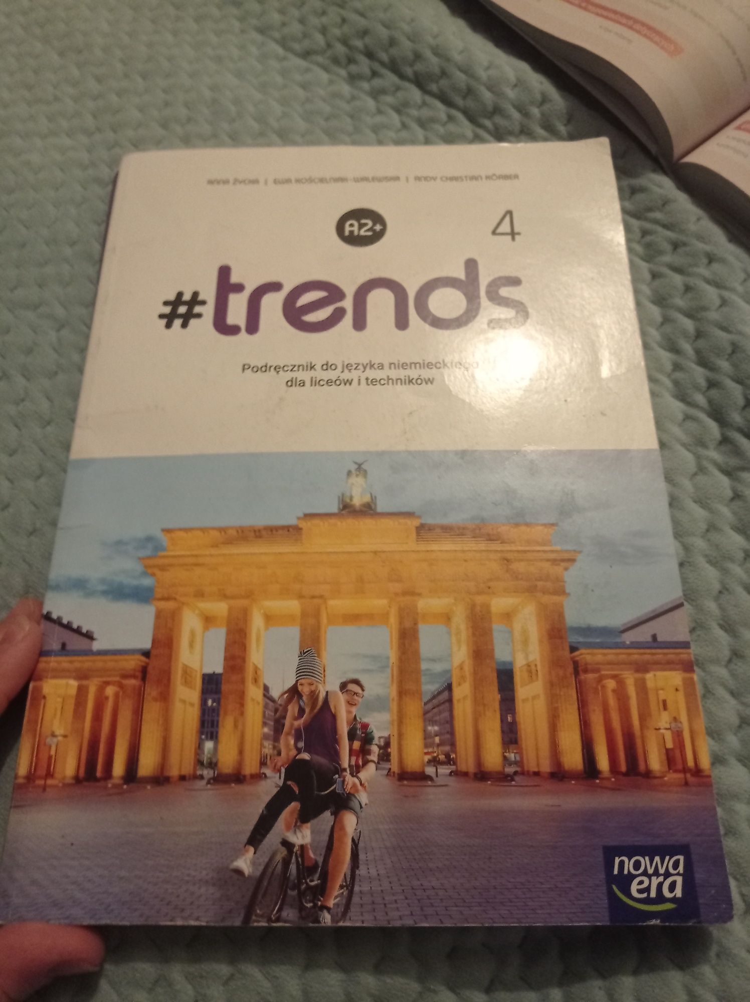 Trends 4 podręcznik