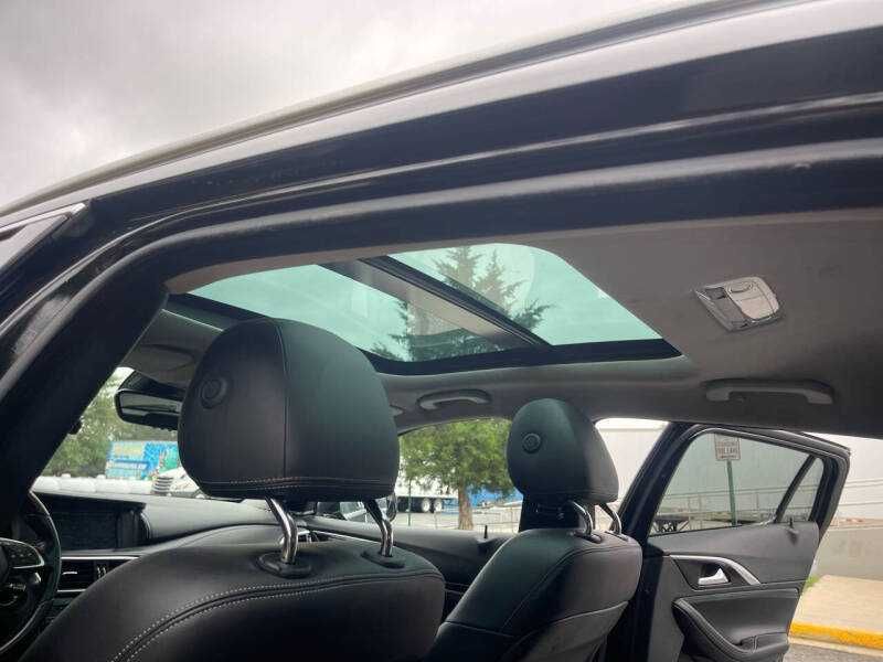 2017 Infiniti QX30