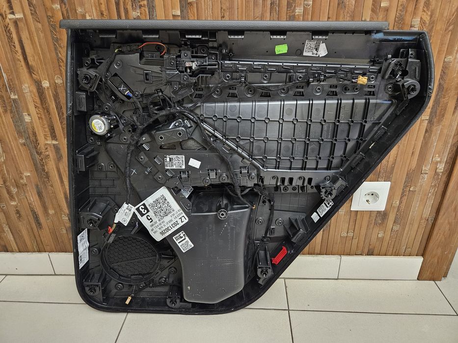 Дверна карта ліва задня Audi Q3 83A.899.N1D.C