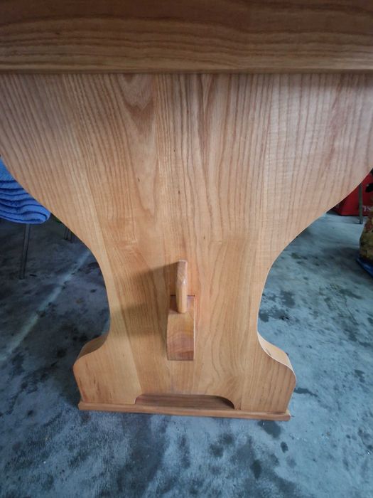 Stół z litego drewna jesion