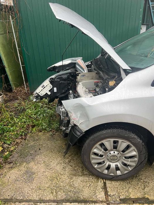 Продам Nissan Leaf після ДТП