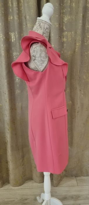 Sukienka dwurzędowy krótka