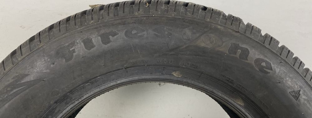 215/65R16 98H Firestone Winterhawk 4