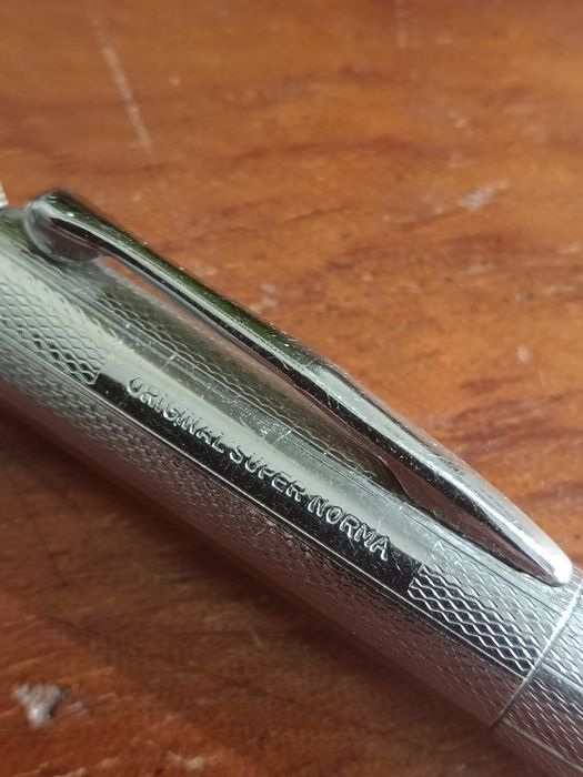 Lapiseira Antiga Norma de 4 cores