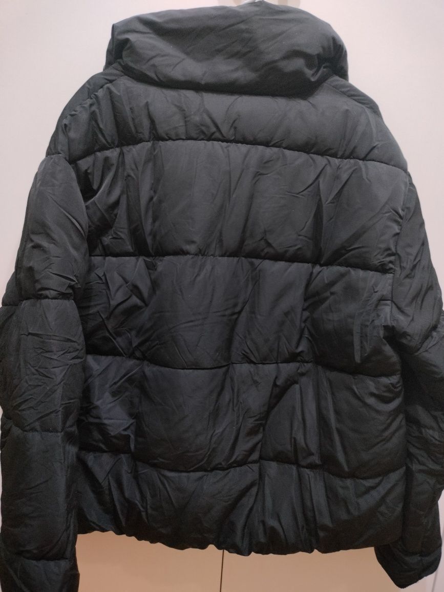 Nowa kurtka jesienno-zimowa czarna