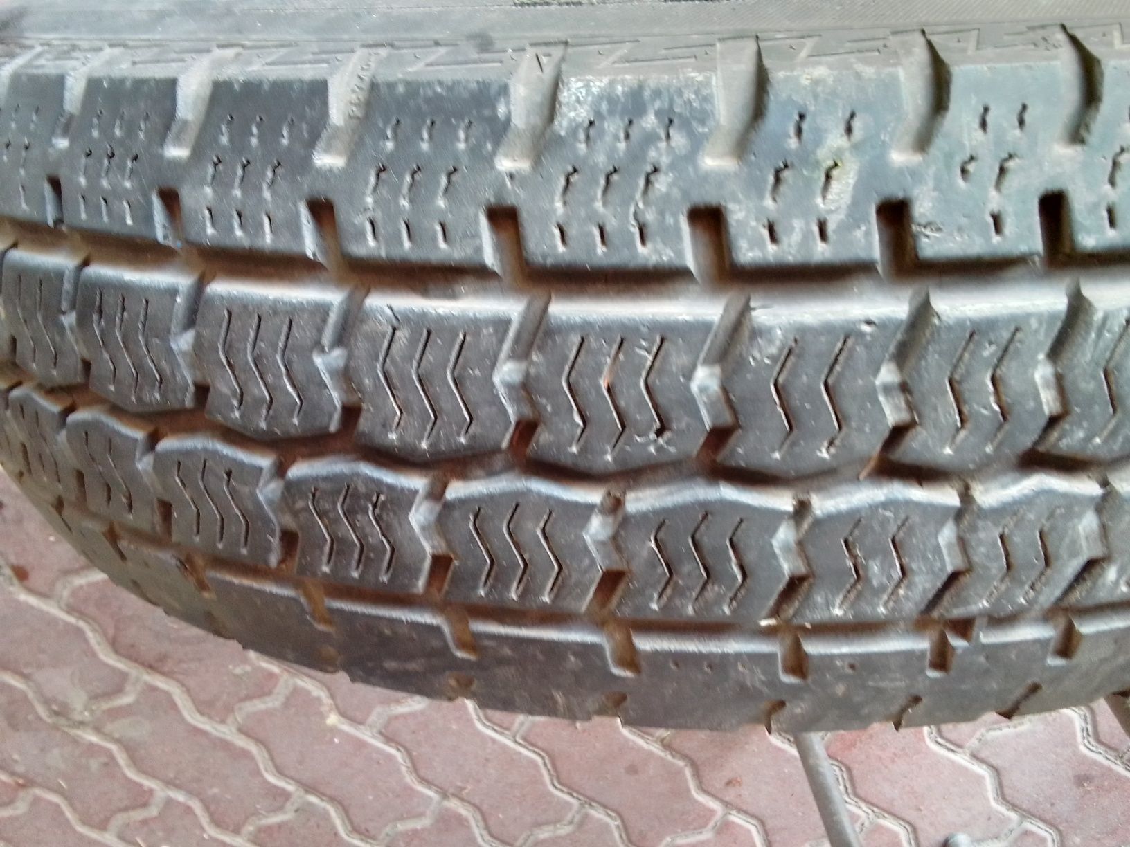 Opona wielosezonowa 195/75r16C YOKOHAMA 2022r 6mm