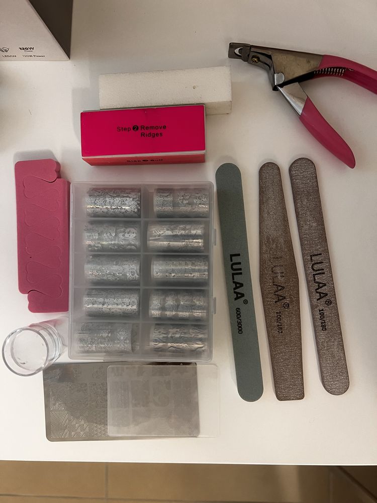 Kit completo para fazer unhas