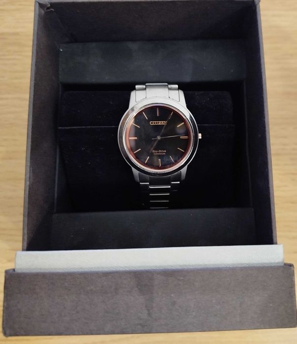 Citizen FE7024-84E Super Titanium – Elegancja i Lekkość