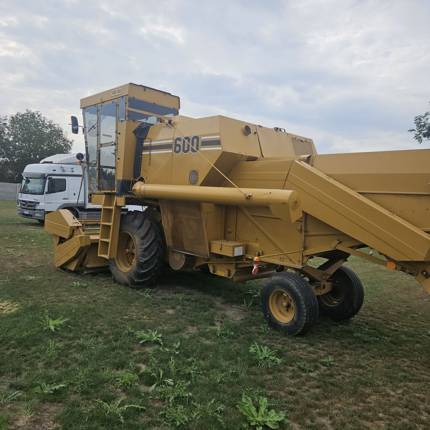 Комбайн зерно збиральний Sampo 600 680 з Фінляндії