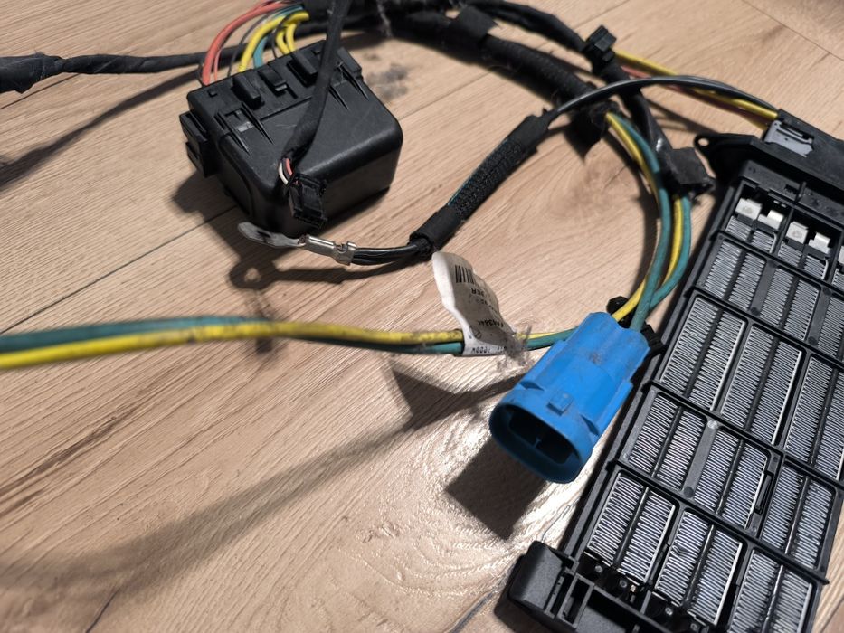 Nagrzewnica PTC Renault kompletna z okablowaniem