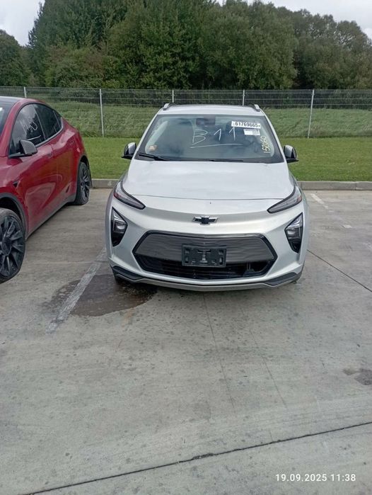 Капот  Chevrolet Bolt EUV розбоока