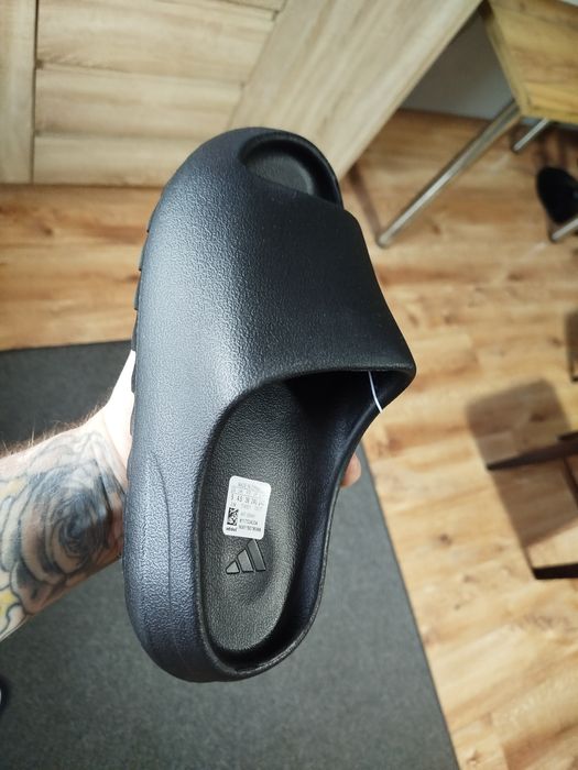 Klapki Yeezy Slide